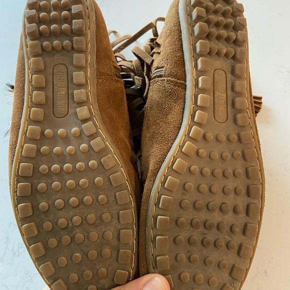 Minnetonka Moccasins - Picture 6 of 8